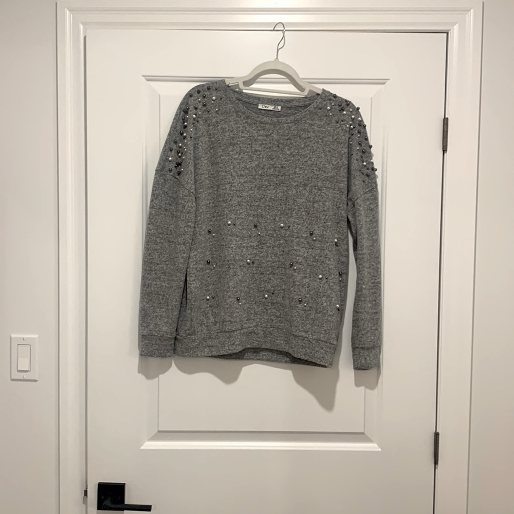 Dex brand grey and “bedazzled” sweater. Size Medium.